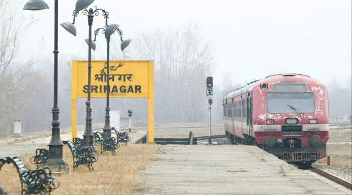 کشمیر کے لیے ٹرین: ریل رابطے سے مقامی عوام کی خوشی، امید اور ترقی کا نیا سفر